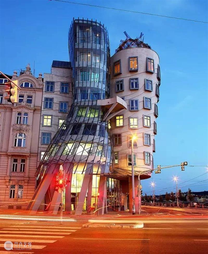 【IFA-艺术赏析】Frank Gehry|“魔法”建筑 田恬 建筑 艺术 IFA 世界上 垃圾 弗兰克 盖里 Gehry 加拿大 多伦多 崇真艺客